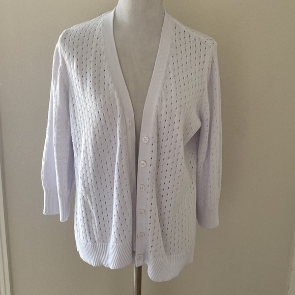 Liz Claiborne Sweaters - 2/$25 🌸 Liz Claiborne 1X white cotton cardigan